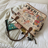 CHIC AND PLAYFUL: BEAR GRAFFITI FASHION TOTE BAG - Julie bags