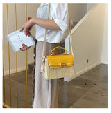 Chic and Timeless: Vintage Straw Beach Bags for Women - Julie bags
