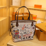 CHIC AND PLAYFUL: BEAR GRAFFITI FASHION TOTE BAG - Julie bags