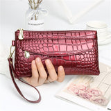 Wristlet Wallet: Organized and Stylish - Julie bags