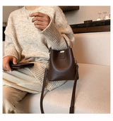 Bolsa Leather Luxury Handbag
